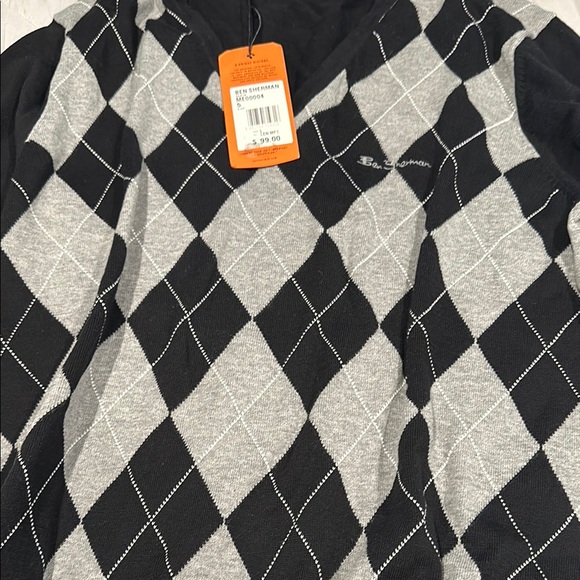 Ben Sherman Black and Gray V-Neck Argyle Sweater - Picture 3 of 3